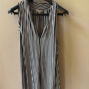 XL flattering Black and White Striped Sleeveless Top never worn